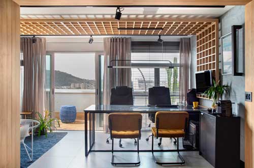 طراحی داخلی دفتر معماری با متریال طبیعی